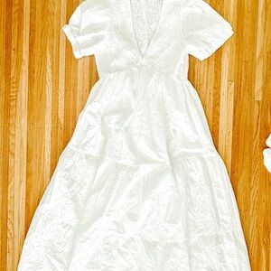 Elegant White Maxi Dress